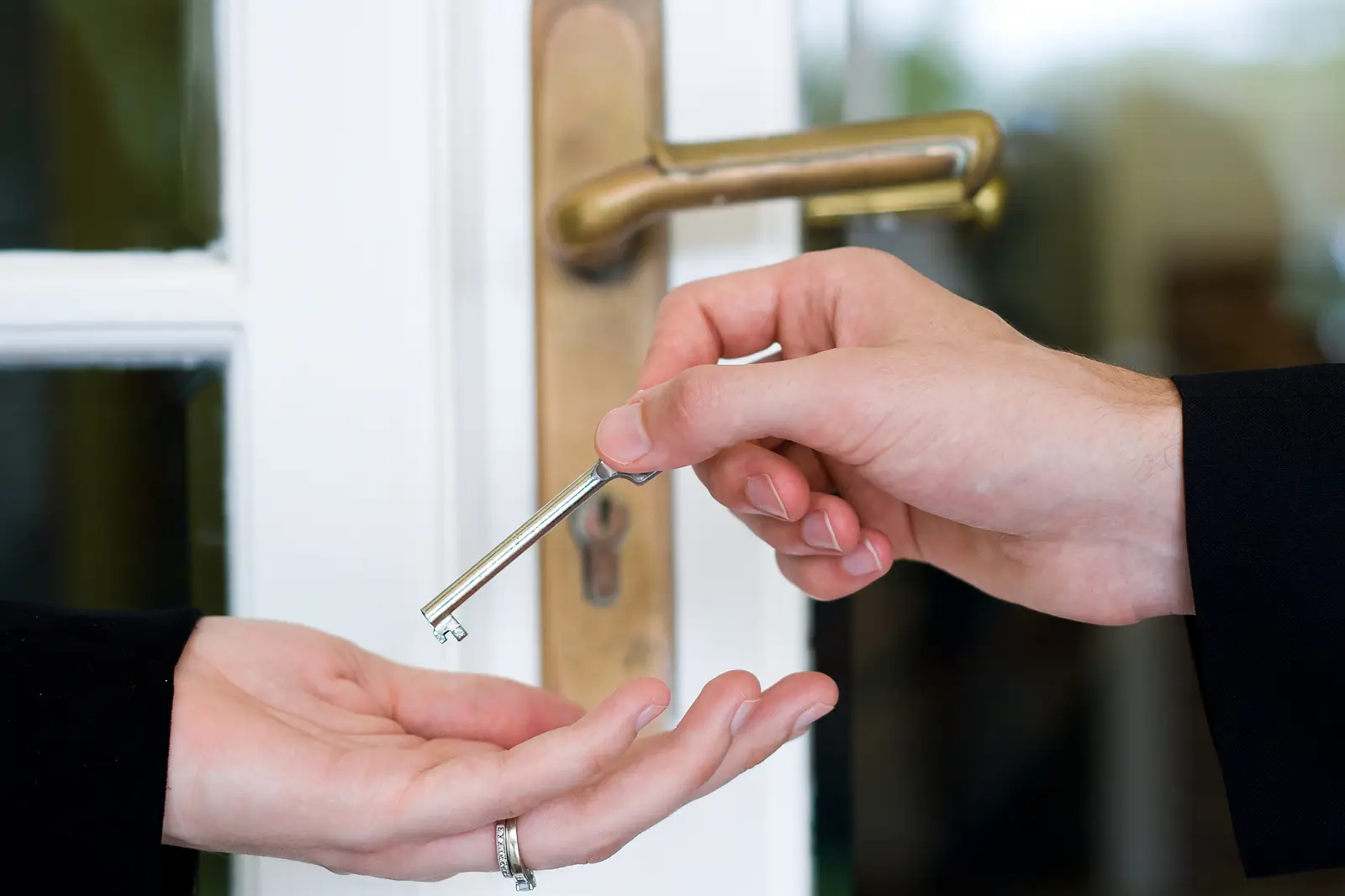How a Professional Property Manager Handles Problem Tenants, Evictions & Compliance